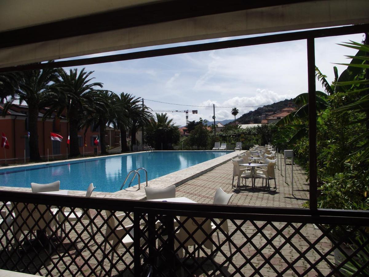 Bike And Breakfast Apartments Pietra Ligure Dış mekan fotoğraf
